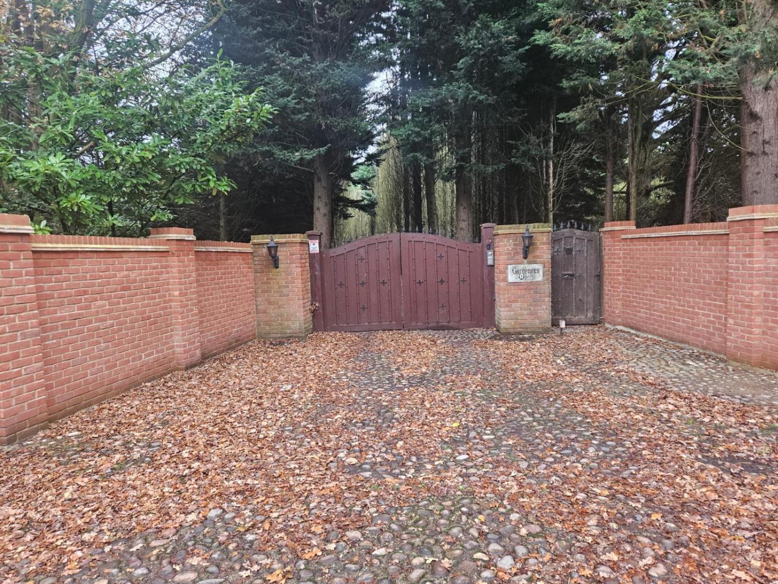 Beautiful Cottage In Brentwood Kelvedon Hatch Exterior foto